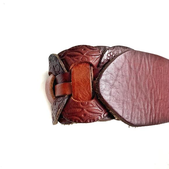 Vintage Woven Cognac Leather Belt | Artisan Patchwork Brass Buckle | Fossil Y2K - Picture 7 of 13